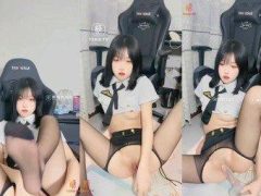 Gái Đẹp Thủ Dâm Lồn Không Lông Ướt Nhẹp Dâm Đãng